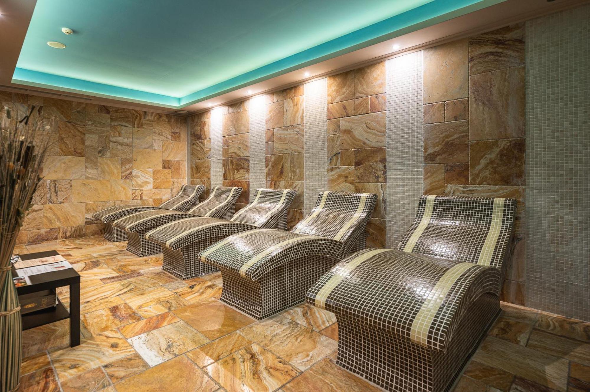 Spa Hotel Infinity Park 韦林格勒 外观 照片